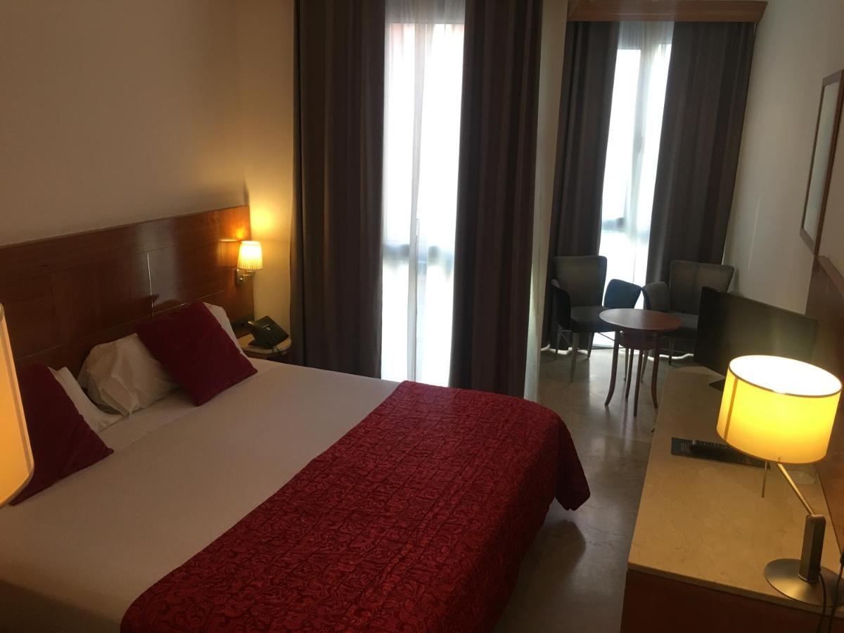 卡拉三兹酒店 莫林斯-德雷伊 外观 照片